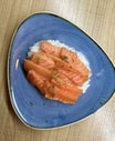 9 Sashimi Lachs Sushi Menü